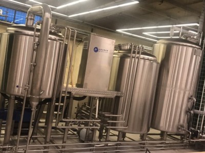 3000升全套精酿啤酒设备 厂家供应各种型号的啤酒设备图3