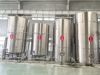 大型啤酒厂自动化酿酒设备 40吨啤酒设备图3