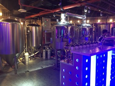 啤酒屋日产1000升的鲜酿啤酒生产设备定做厂家图2