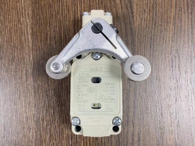 azbil山武限位开关 1LS10-J 行程开关图3