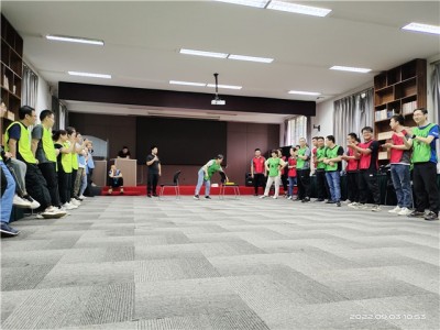 西安附近可以团建烧烤的地方 西安秦岭户外拓展训练图1