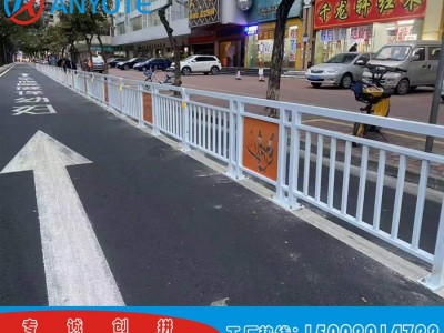 北海公路交通护栏批发 柳州面包管栏杆现货 南宁路侧京式护栏图2