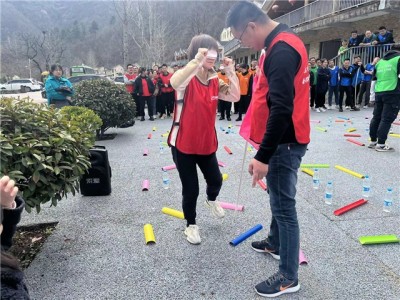 西安附近有趣的团建地方  西安企业户外拓展培训公司图1
