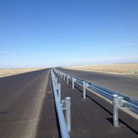 汕头公路W型防撞栏 乡村道路波形护栏标准 喷塑波纹板价格