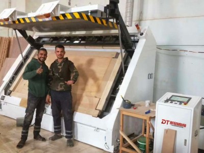 斜面拼板组框机械 石家庄多田高频机械图3