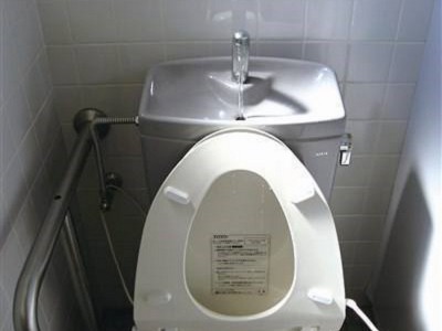 太原亲贤北路水电安装师傅维修热水器花洒混水阀漏水 修马桶电话图1