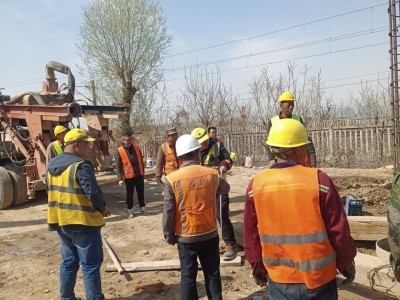 河北打孔桩施工队，钻桩打孔施工队图2