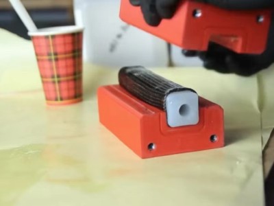 碳纤维预浸料硅胶芯模热膨胀成型工艺图2