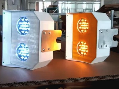 太阳能智能视线诱导标 同步太阳能警示灯 led警示灯厂家图3