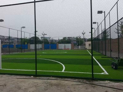 足球场草坪 足球场塑胶跑道 足球场围网 球场施工图2