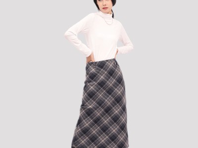 IRENENA女装温碧霞自创品牌毛呢格子半身裙高腰开叉长裙图2