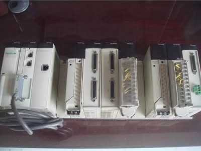 施耐德Premium控制器维修点图1