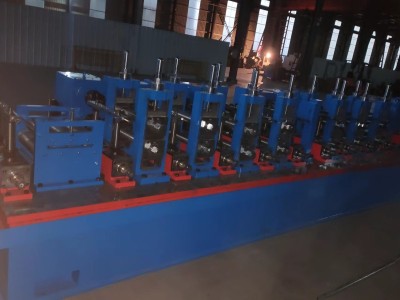 高频直缝焊管设备机组方管加工成型机图3