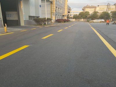 常熟支塘镇厂区道路划线标准、苏州厂大门网格线施工、工业园区地面标线图2