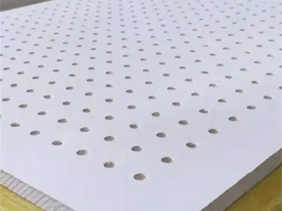 穿孔复合吸音板设备方吊顶墙面降噪石膏板